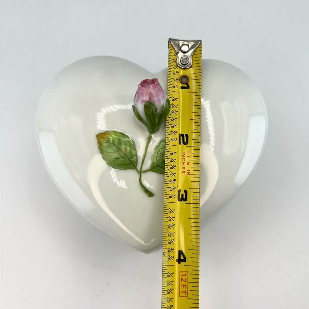 Berman & Anderson Heart Shaped Porcelain Rose Music Box Vintage 1979 Working - Picture 9 of 10